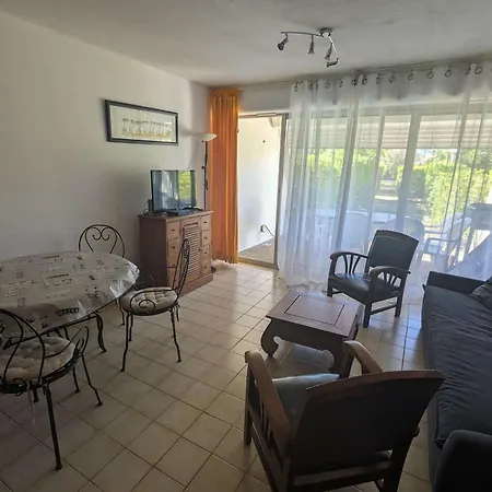 Apartment Duplex En Bord De Avec Jardin Prive Et Acces Direct A La Plage, Climatisation, Parking Et Internet. - Fr-1-250-282 *