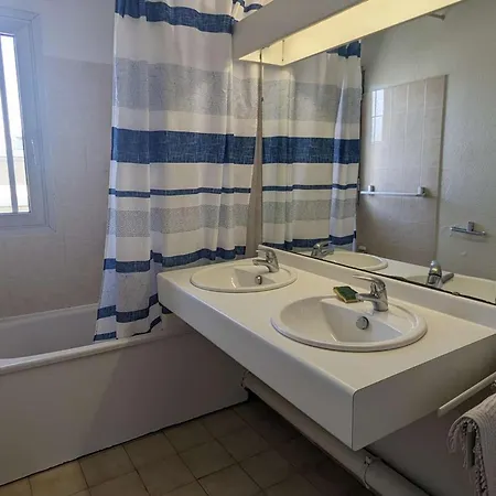 Duplex En Bord De Avec Jardin Prive Et Acces Direct A La Plage, Climatisation, Parking Et Internet. - Fr-1-250-282 Apartment La Grande-Motte