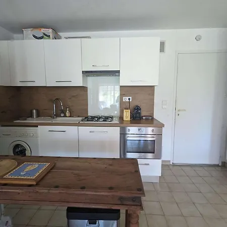 Duplex En Bord De Avec Jardin Prive Et Acces Direct A La Plage, Climatisation, Parking Et Internet. - Fr-1-250-282 *